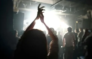 観客代行のメインビジュアル